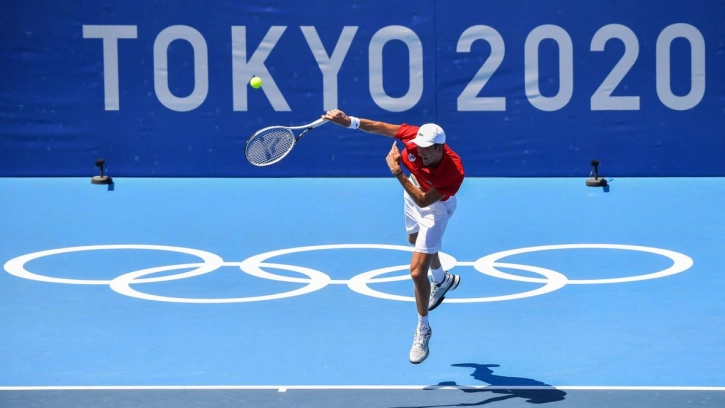 Медведев вышел в третий круг теннисного турнира на Олимпиаде