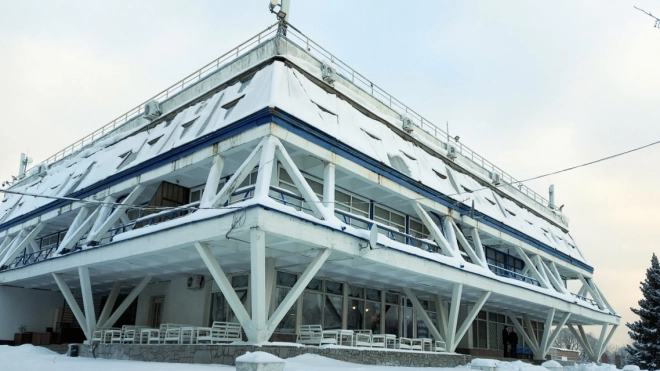 Здание яхт-клуба и еще три объекта в Петербурге взяли под охрану 