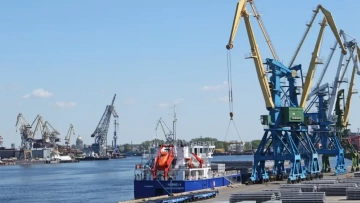 Петербургский порт "Бронка" перешел в государственную ...