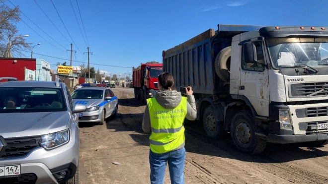 В Ленобласти проходит рейд против незаконной перевозки мусора