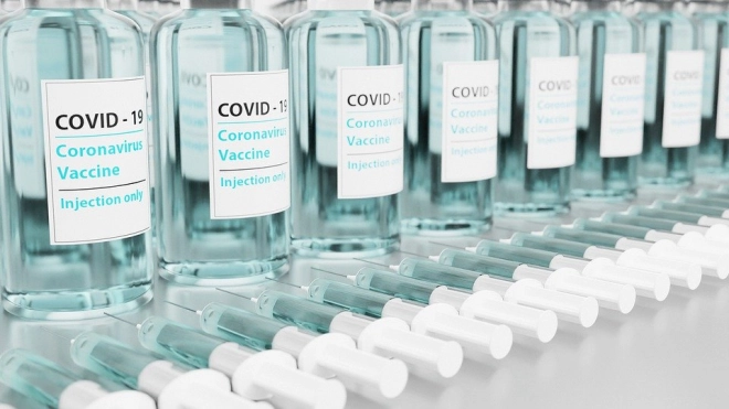 Роспотребнадзор призвал переболевших коронавирусом вакцинироваться 
