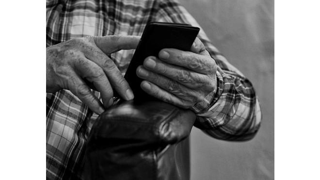 Пенсионер из Выборга стал жертвой телефонных мошенников