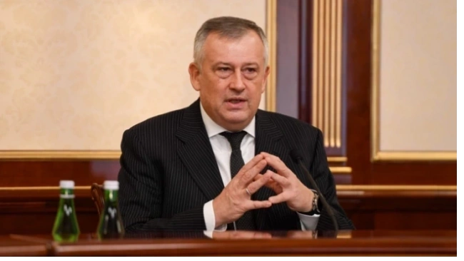 Дрозденко предложил проверить работу руководителей районных администраций