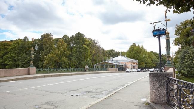"Мостотрест" заключил контракты на замену асфальта на двух мостах