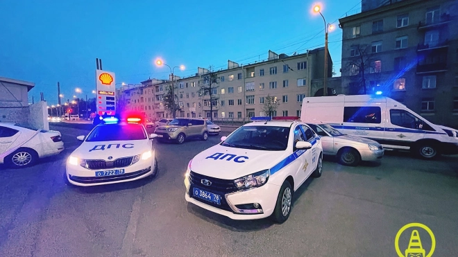 В Петербурге таксист и директор автопарка устроили стрельбу на АЗС