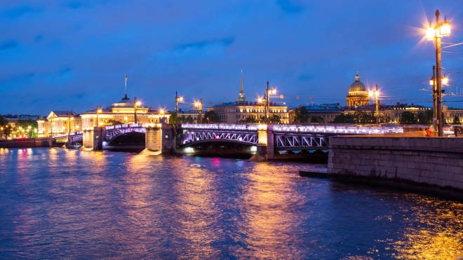 Подсветку Дворцового моста переведут в динамический режим в честь «Ночи музеев»