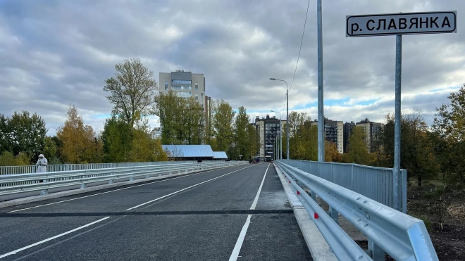 В Петербурге Рыбацкий мост открыли для автомобилистов спустя 20 лет