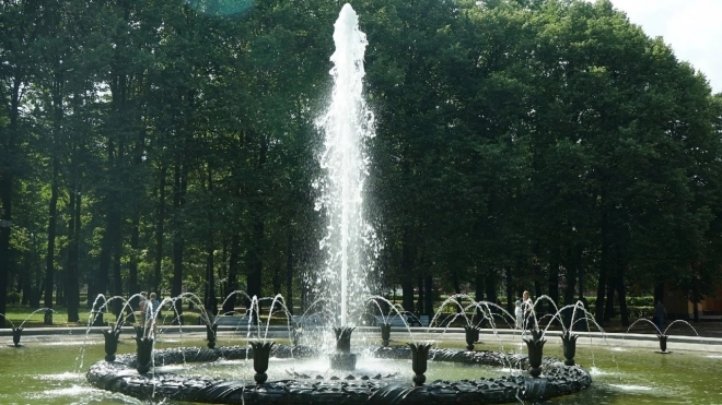 В Петербурге 8 августа на помывку закрыли четыре фонтана