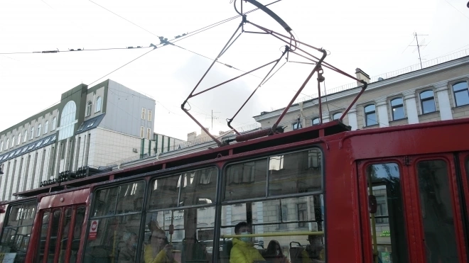 На реконструкцию контактной сети трамвая от проспекта Стачек до Петергофского шоссе выделят 100,5 млн рублей