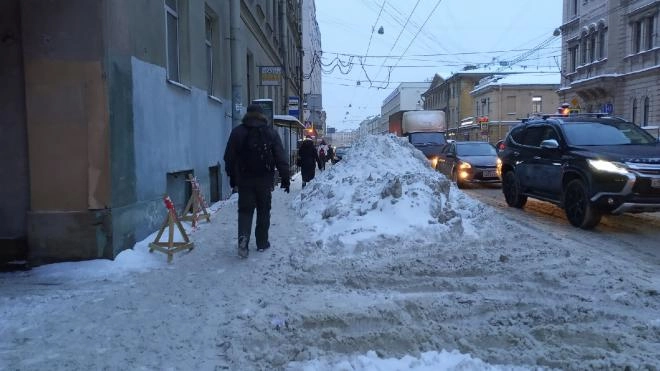 В Петербурге за месяц из-за гололедицы пострадали более 3 тысяч человек