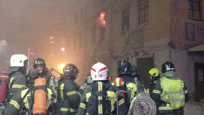 В результате возгорания в одном из корпусов Апраксина двора эвакуированы 20 человек