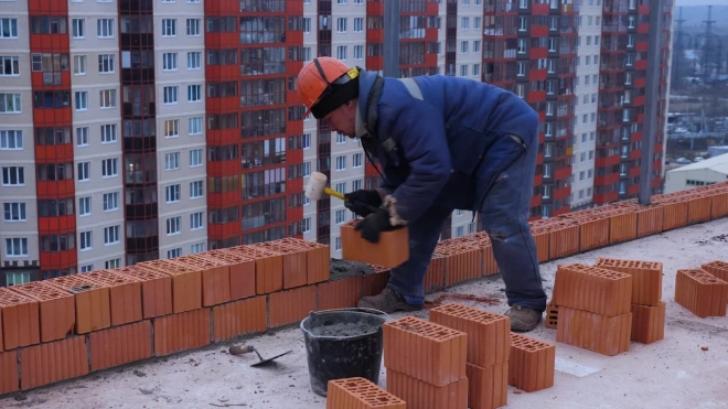 Объём готового жилья в Петербурге стремительно сжимается