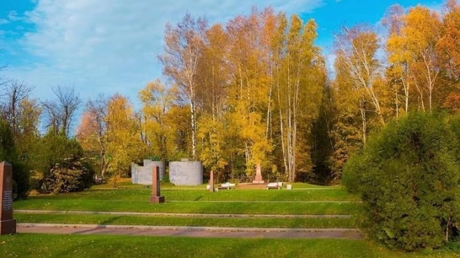 Глава ЧВК "Вагнер" похоронен на Пороховском кладбище в Петербурге