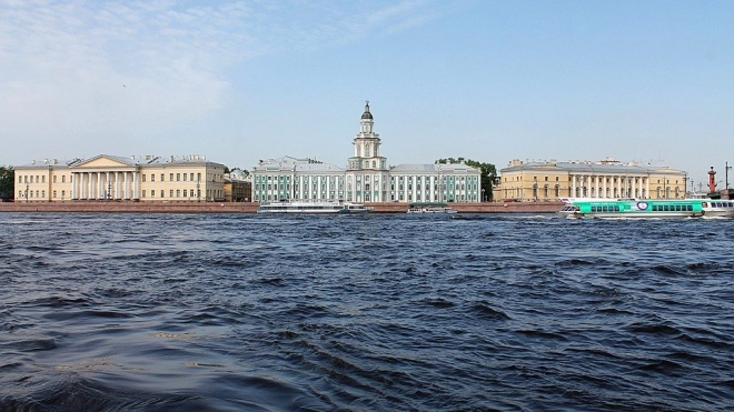 Пятница в Петербурге будет теплой и без дождей
