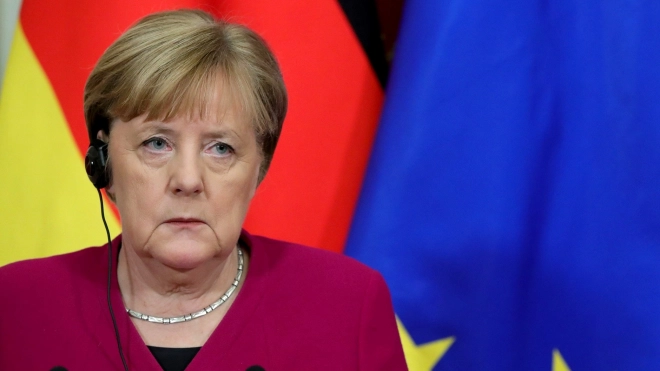 СМИ: Меркель лично наложила вето на поставки вооружений Украине