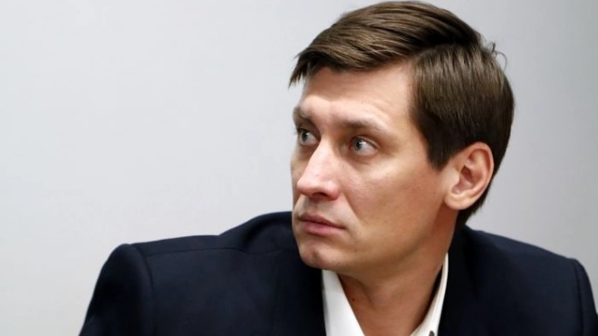 Дмитрий Гудков заявил, что у него на даче проходит обыск