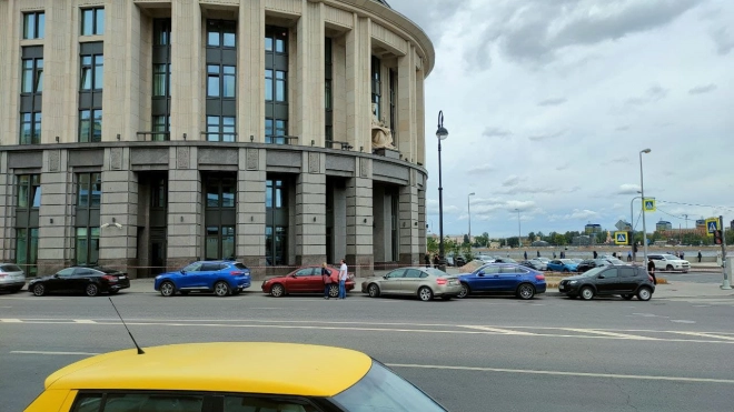 Из здания Арбитражного суда в Петербурге эвакуировали посетителей