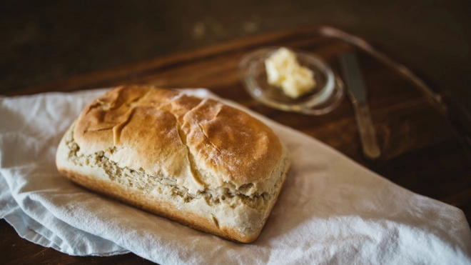 Петербуржцам рассказали, почему плесневый хлеб нужно сразу выбрасывать 