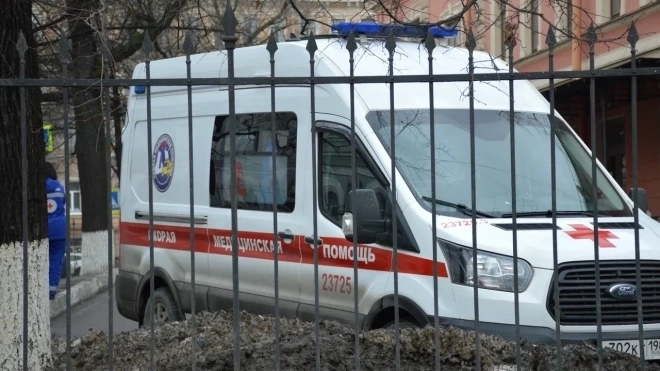 Женщина поскользнулась и сломала обе лодыжки на Пулковской улице