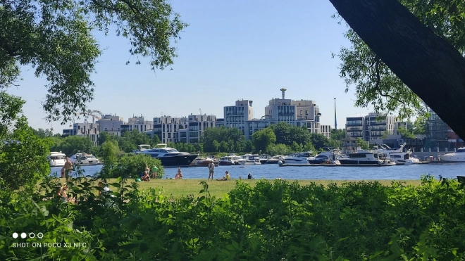 Синоптик Колесов назвал самые комфортные места в Петербурге в жару