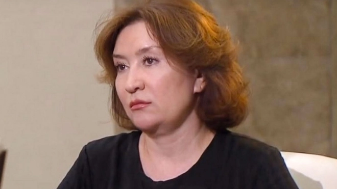 Подозреваемая в мошенничестве экс-судья Хахалева покинула Россию