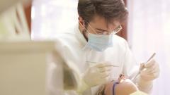 Частная стоматология в пандемию: минус импортные лекарства, плюс издержки