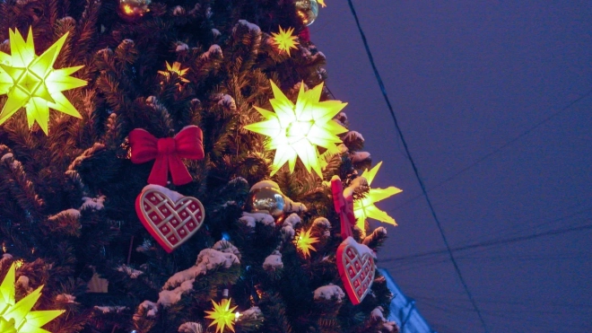 В Петербурге более 1,2 млн человек посетили рождественскую ярмарку
