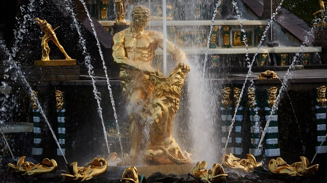 Завтра в Петергофе состоится торжественный запуск фонтанов