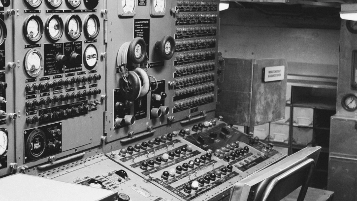 В Кронштадт на плавдоке "Свияга" доставят первую атомную подлодку К-3 