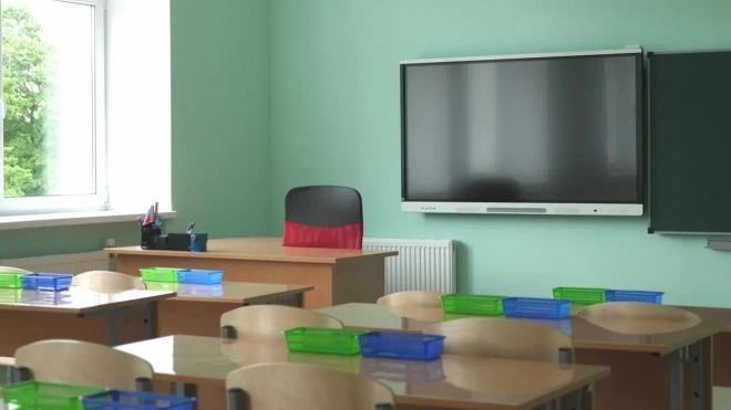 Число карантинных классов снизилось в школах Петербурга