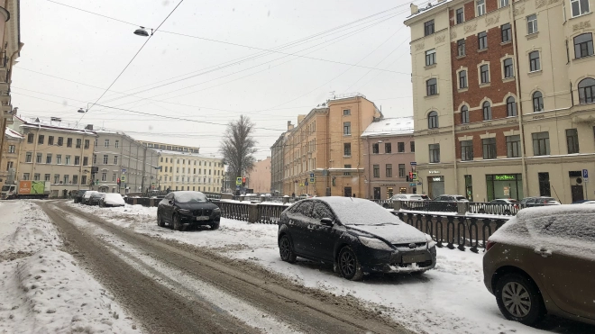 "Оранжевый" уровень погодной опасности в Петербурге продлен