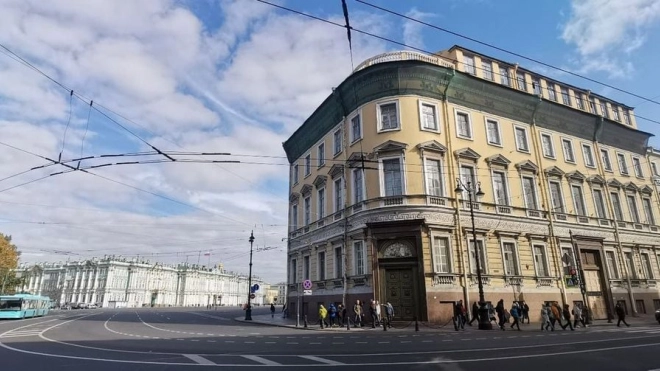 В Петербург пришло позднее бабье лето