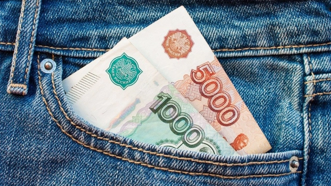 Средняя зарплата в Петербурге в 2020 году составила 68 тысяч рублей