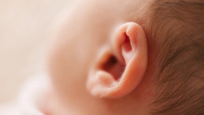 В Петербурге дети с односторонней тугоухостью смогут получить бесплатно слуховой аппарат