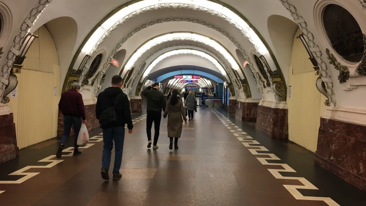 Две станции петербургского метро получат по второму вестибюлю 