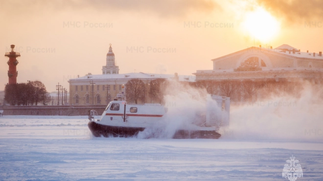 С 15 марта в Петербурге вступает в силу запрет выхода на лёд водоёмов, расположенных в черте города
