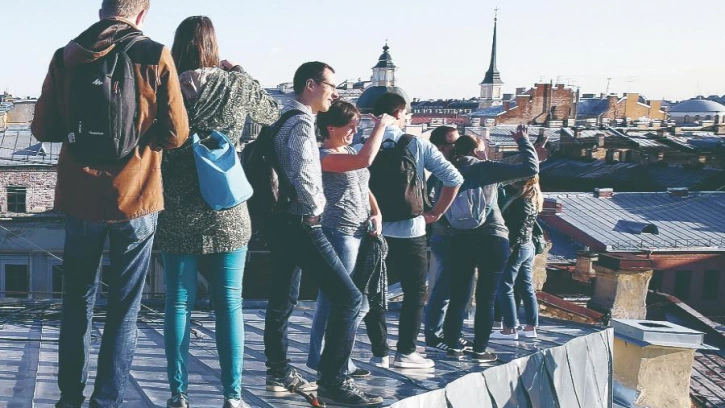 Петербуржцы хотят запретить экскурсии по крышам