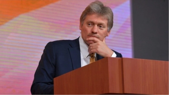 Песков прокомментировал увольнение педагога-организатора из-за чтения стихов реабилитированных поэтов