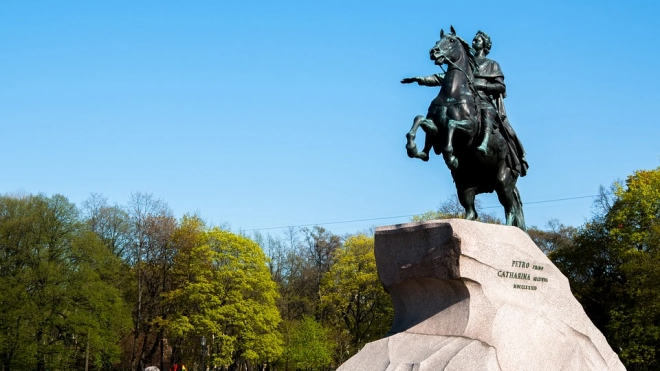 Памятник императору Петру I будут реставрировать до 7 мая 2022 года