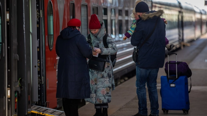 Между Петербургом и Москвой в ноябре и декабре запустят дополнительные поезда