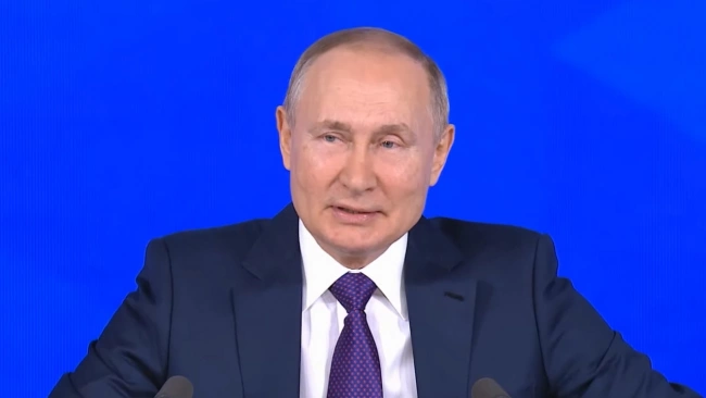 Путин внес в Госдуму законопроект, упрощающий получение гражданства