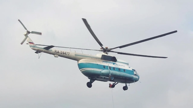 Пропавший вертолет Robinson R-66 найден разрушенным на Алтае