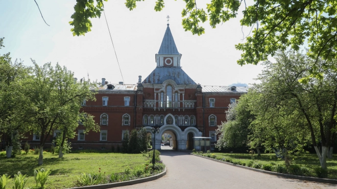 В монастыре при въезде в Стрельну найдено место захоронения известного русского дипломата