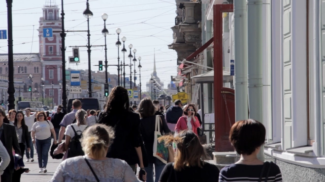 В Петербурге на 1000 мужчин приходится 1210 женщин