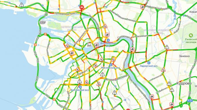 В понедельник в Петербурге на дорогах зафиксировали пробки в 4 балла 
