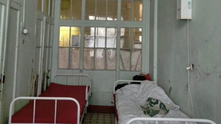 Журналисты показали, в каких условиях в Боткина лечат пациентов с коронавирусом 