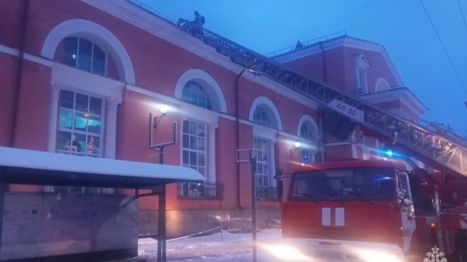 В здании железнодорожного вокзала "Брянск-Орловский" произошел пожар