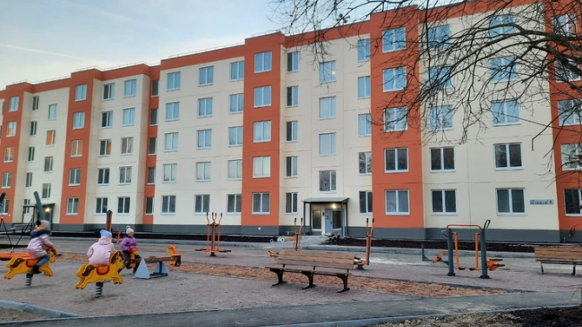 Программы расселения аварийного жилья в Ленобласти будут продлены после 2025 года