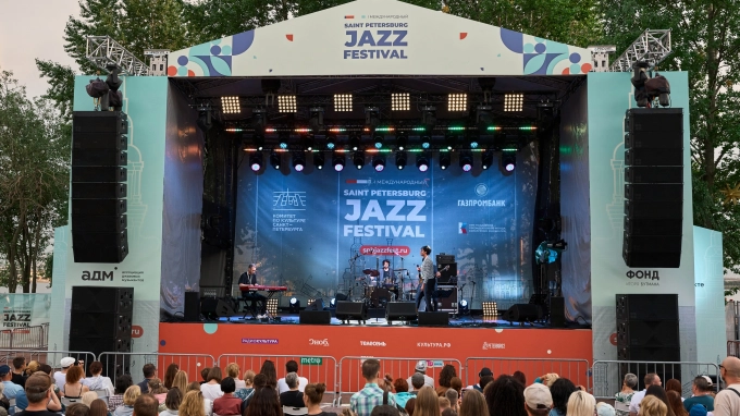 Международный джазовый фестиваль в Петербурге собрал более 200 тыс. зрителей