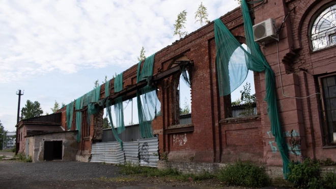 На месте здания Гарнизонного манежа в Пушкине планируют построить многофункциональный комплекс